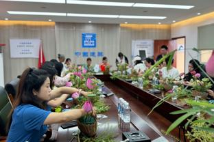 基德谈失利：我们能创造很多三分机会 但是总有一些夜晚球投不进